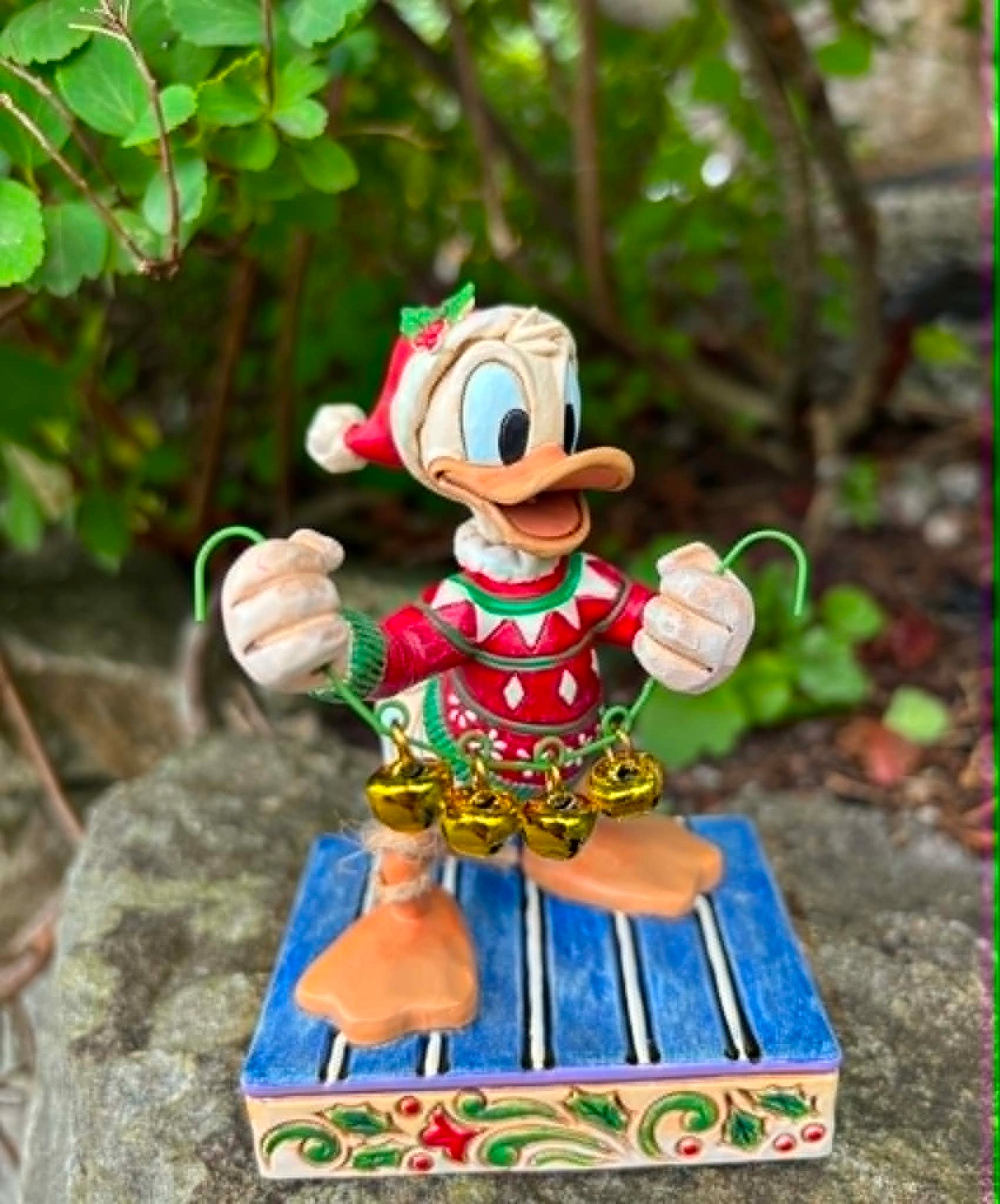 Donald Duck fra DISNEY - med bjeller -Disney Traditions - Jim Shore