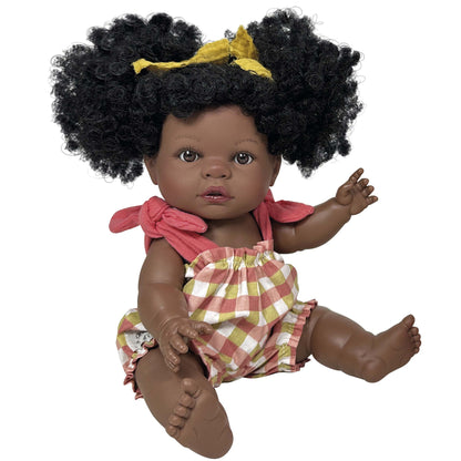 Mørkhudet baby dukke Natasha 37cm, GRATIS sett dukkeklær - Bilde 6