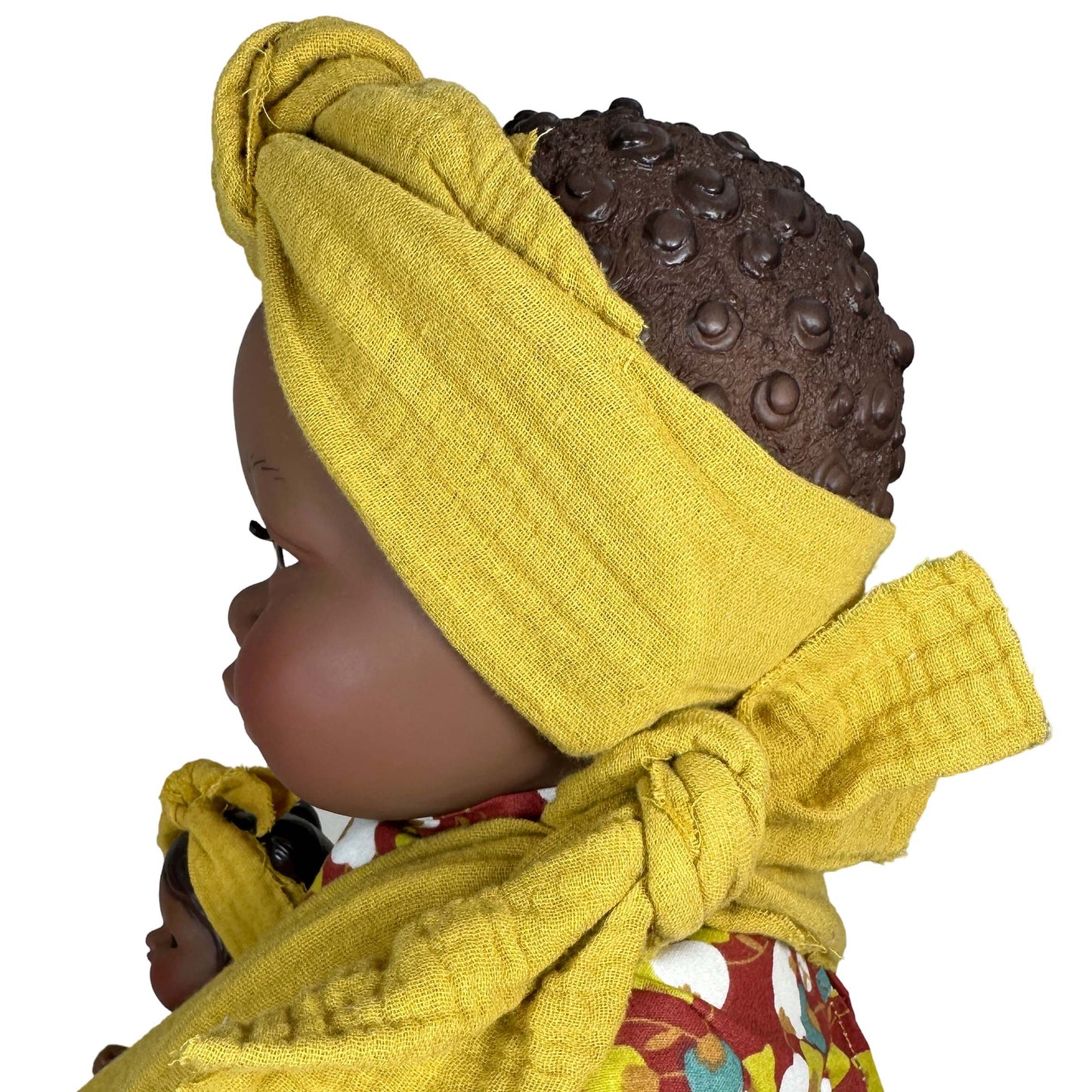 Leke-dukken Maria med mørk hudtone m/ babie 45 cm - Bilde 4
