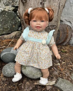 Dukke med Rødt hår og fregner